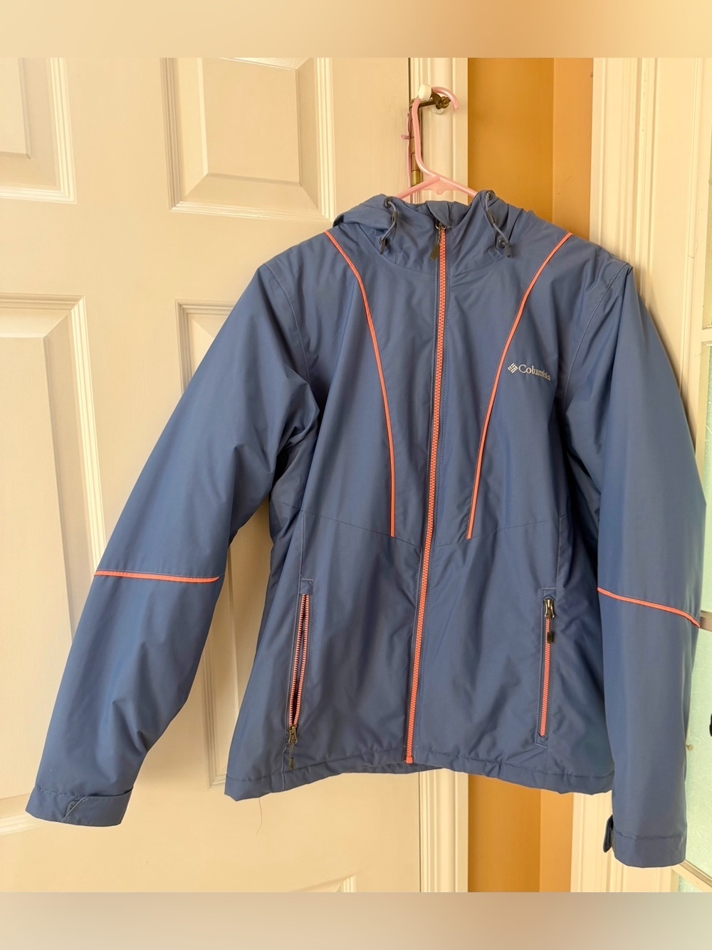 Columbia Women’s Blue Hooded Jacket with Pink Piping